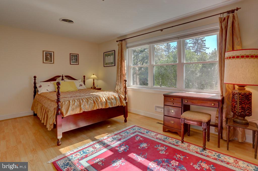 101 Circle Road Lancaster, PA 17601 - Photo 17 of 26 Gallery Image 17