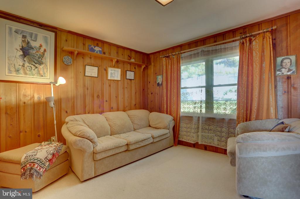 101 Circle Road Lancaster, PA 17601 - Photo 3 of 26 Gallery Image 3
