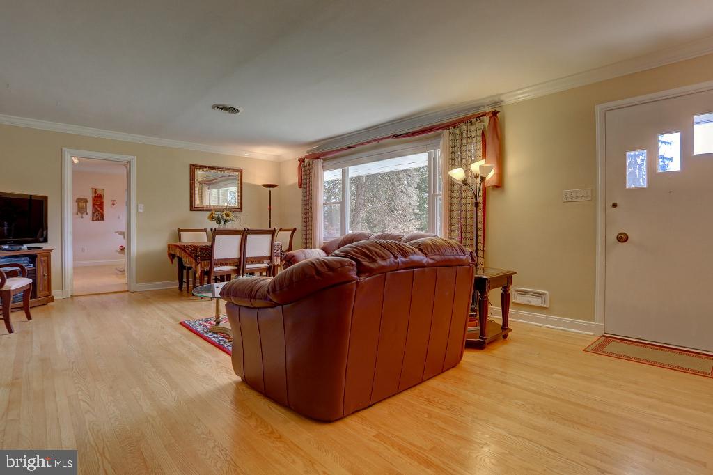 101 Circle Road Lancaster, PA 17601 - Photo 4 of 26 Gallery Image 4