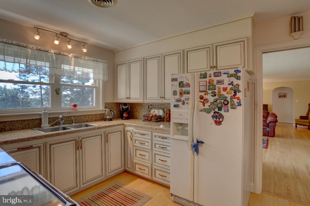 101 Circle Road Lancaster, PA 17601 - Photo 6 of 26 Gallery Image 6
