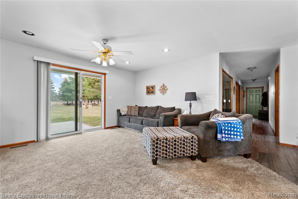 12060 Speaker Road Yale, MI 48097 - Photo 11 of 29