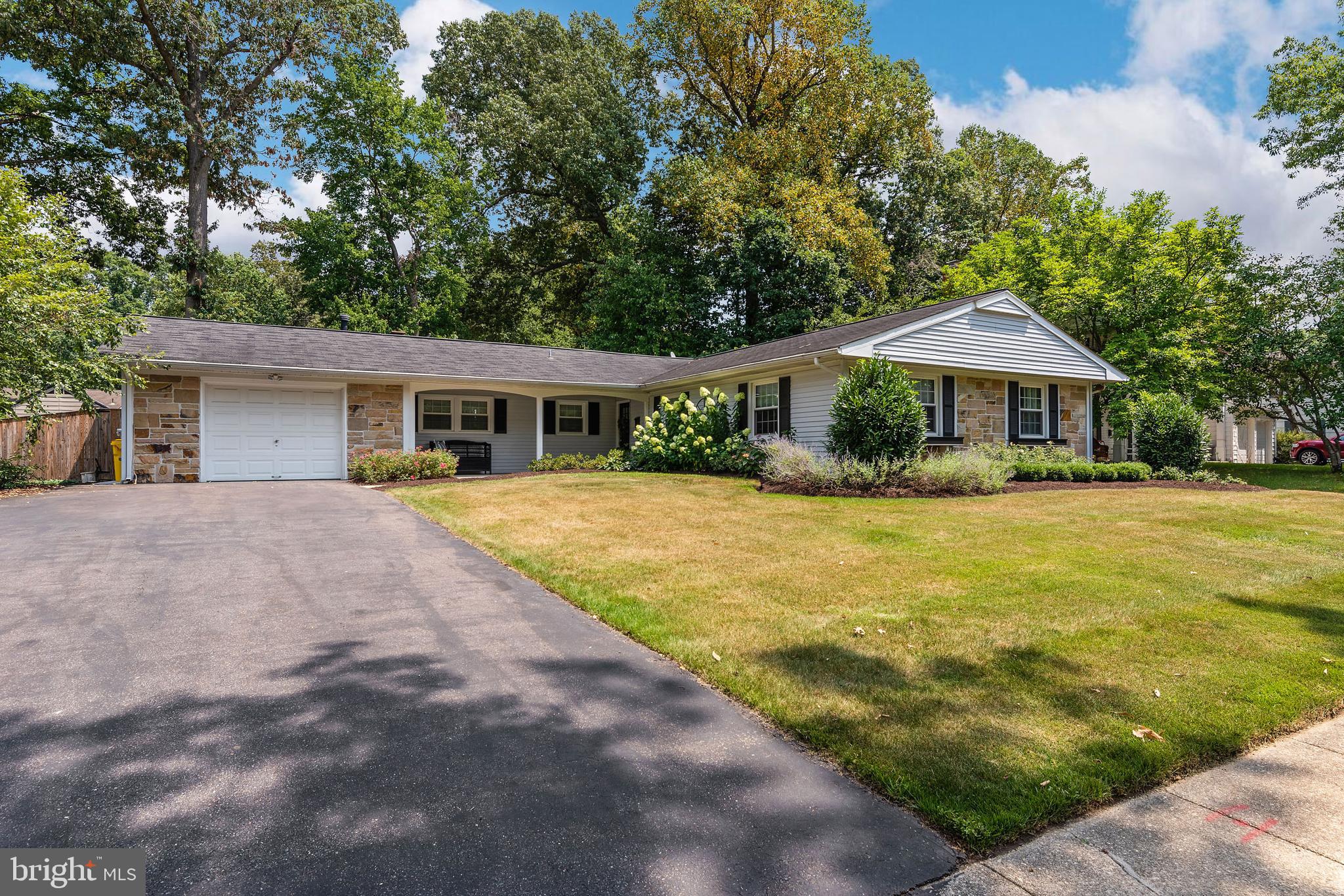 1720 Tarleton Way Crofton, MD 21114 - Photo 2 of 33 Gallery Image 2
