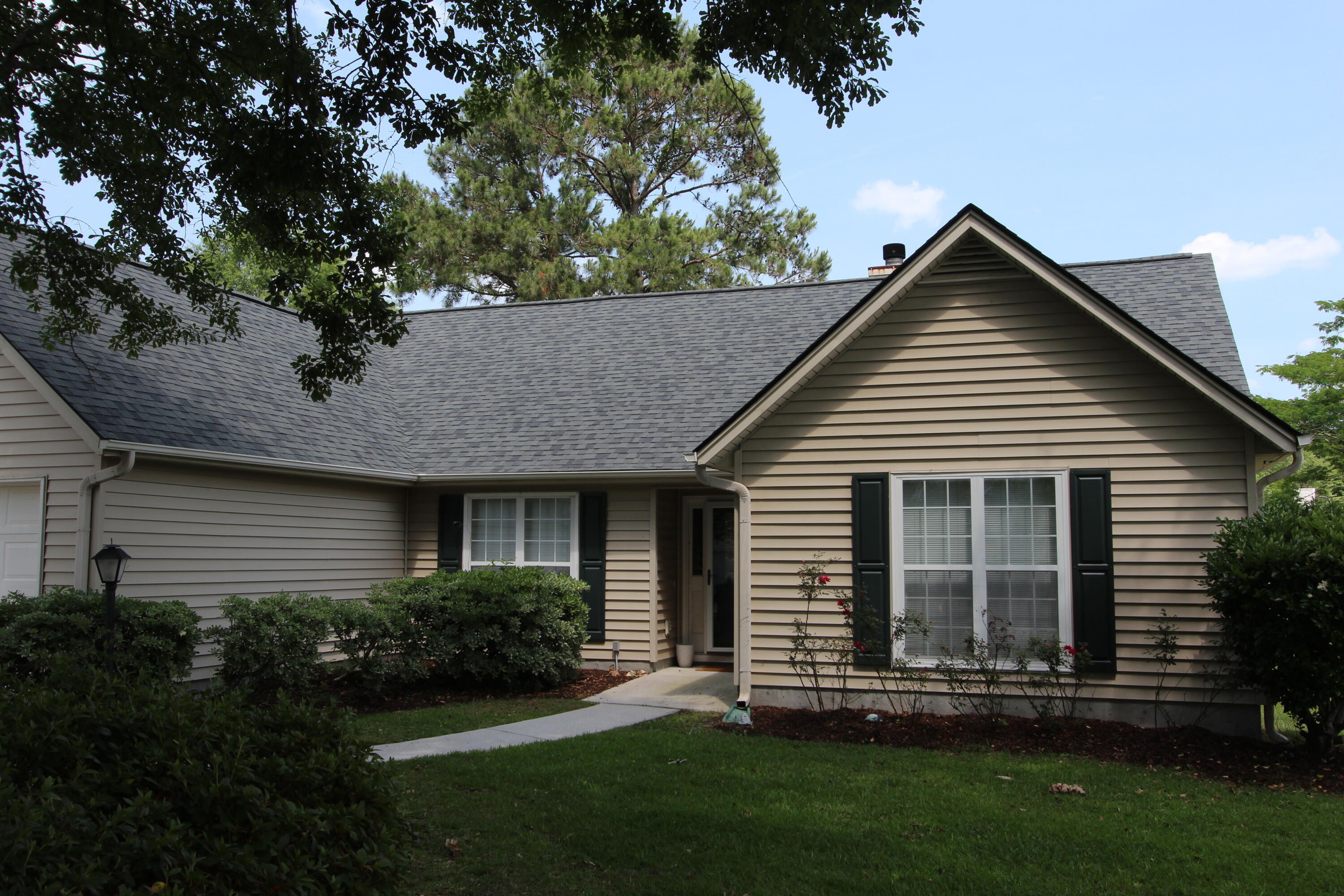 744 Ginglis Way Mount Pleasant, SC 29464 - Photo 2 of 13 IMG_0480