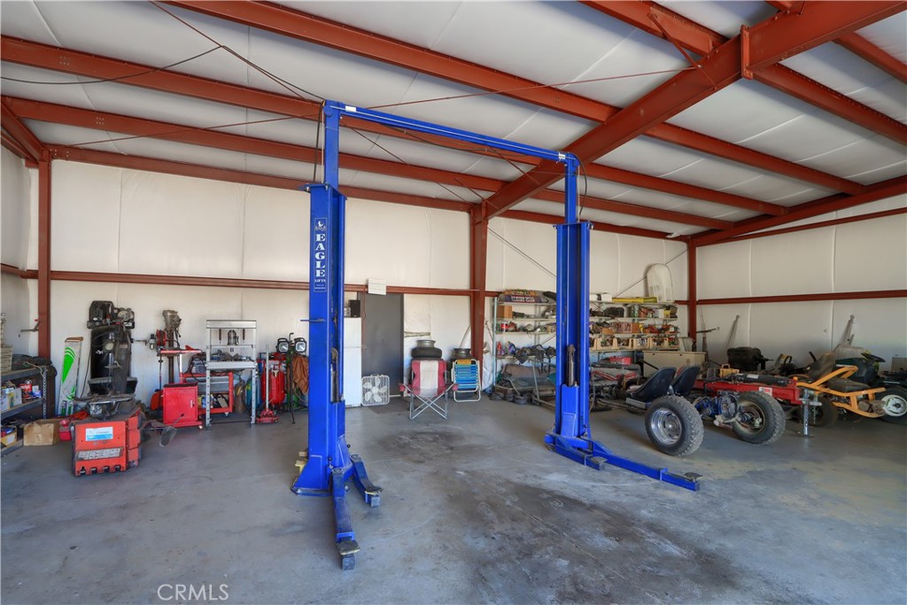 1087 Ben Hur Road Raymond, CA 93653 - Photo 71 of 75 Car Lift