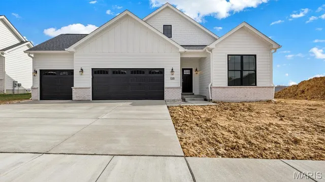 $645,000 | 149 Hvn Rdg Court, Dardenne Prairie, MO 63368