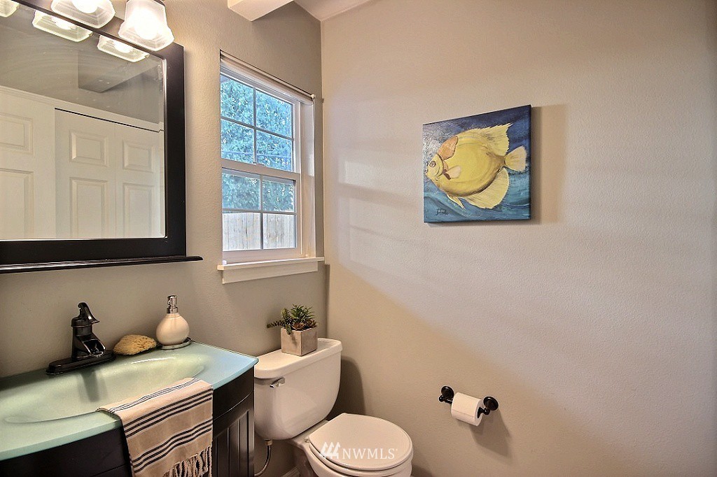 1008 Sunset Boulevard Northeast, Unit A Renton, WA 98056 - Photo 11 of 19 Gallery Image 11