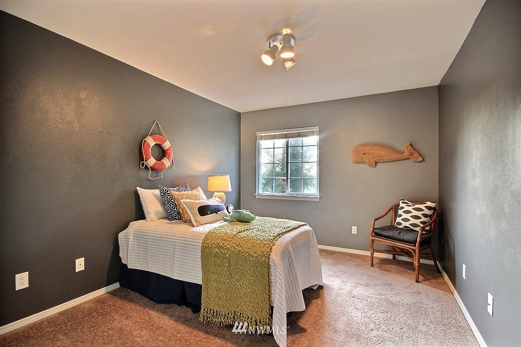 1008 Sunset Boulevard Northeast, Unit A Renton, WA 98056 - Photo 15 of 19 Gallery Image 15