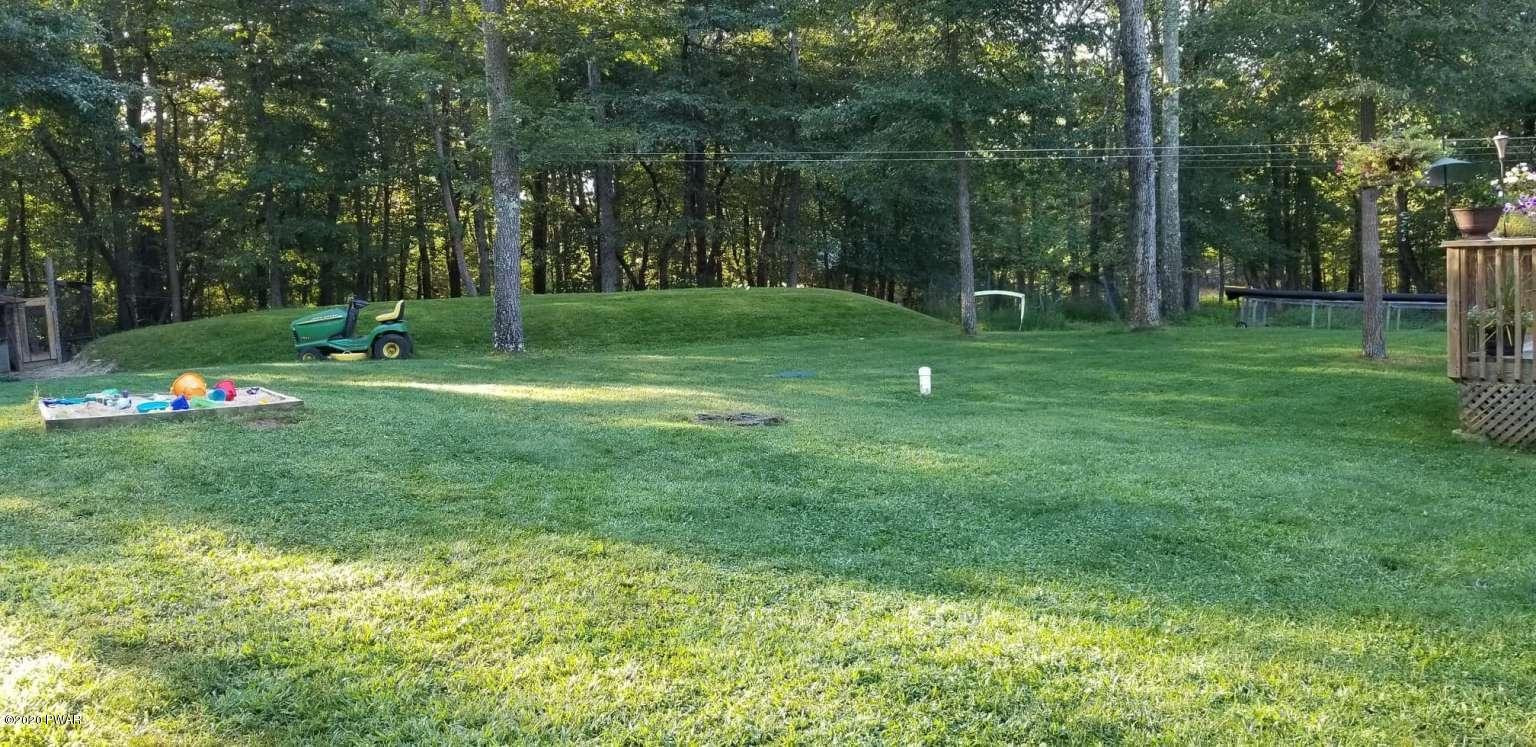 189 Doe Loop Bushkill, PA 18324 - Photo 8 of 25 189_doe_loop_8