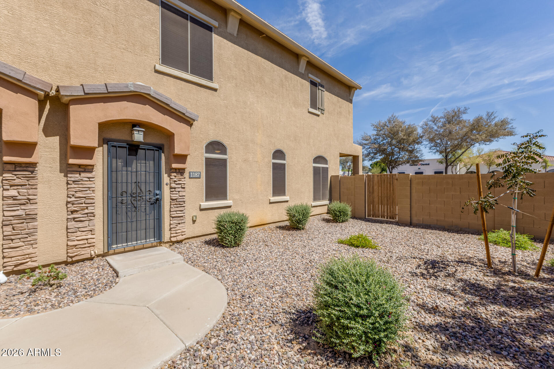 1350 South Greenfield Road, Unit 1187 Mesa, AZ 85206 - Photo 2 of 33 02 - Greenfield