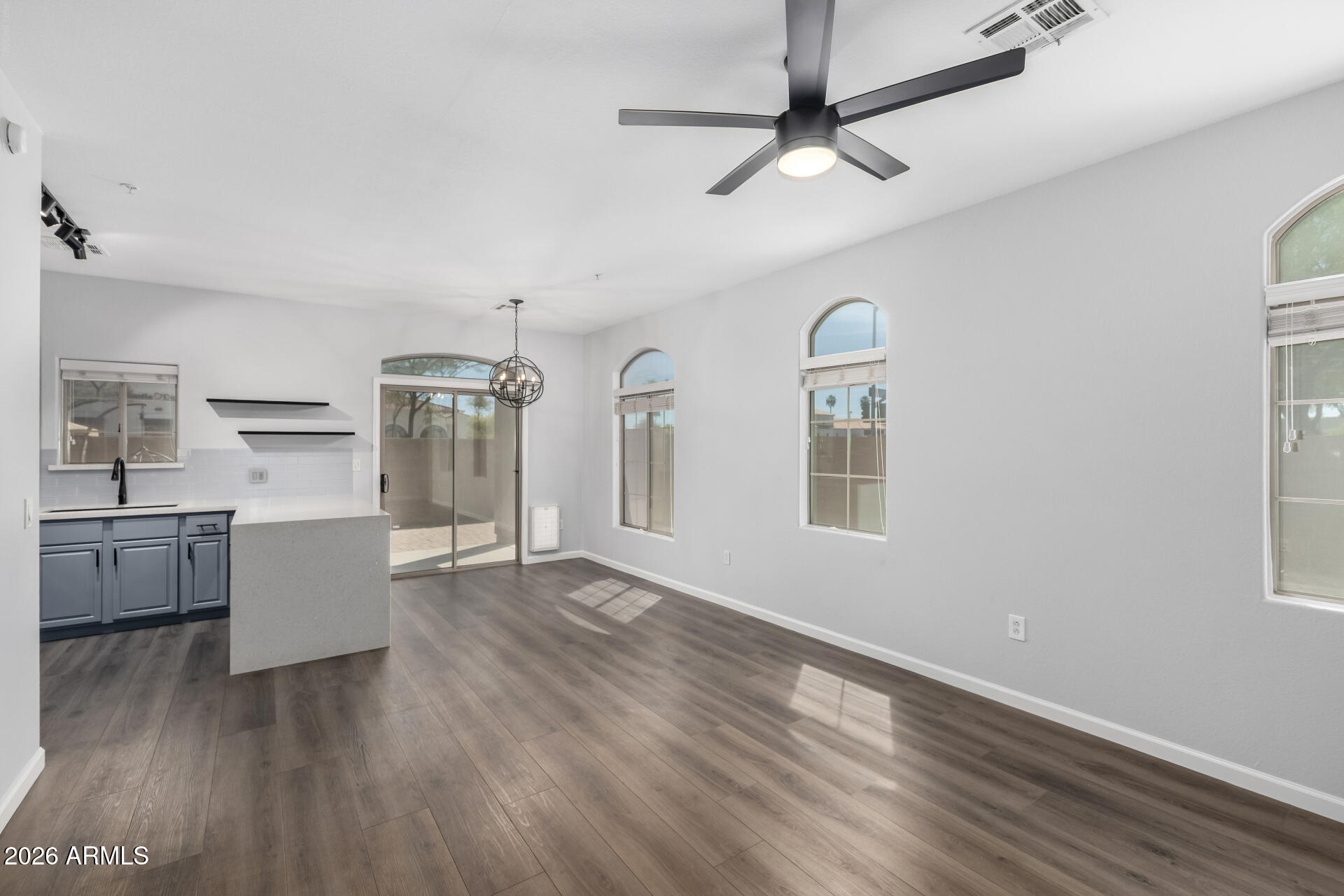 1350 South Greenfield Road, Unit 1187 Mesa, AZ 85206 - Photo 3 of 33 03 - Greenfield