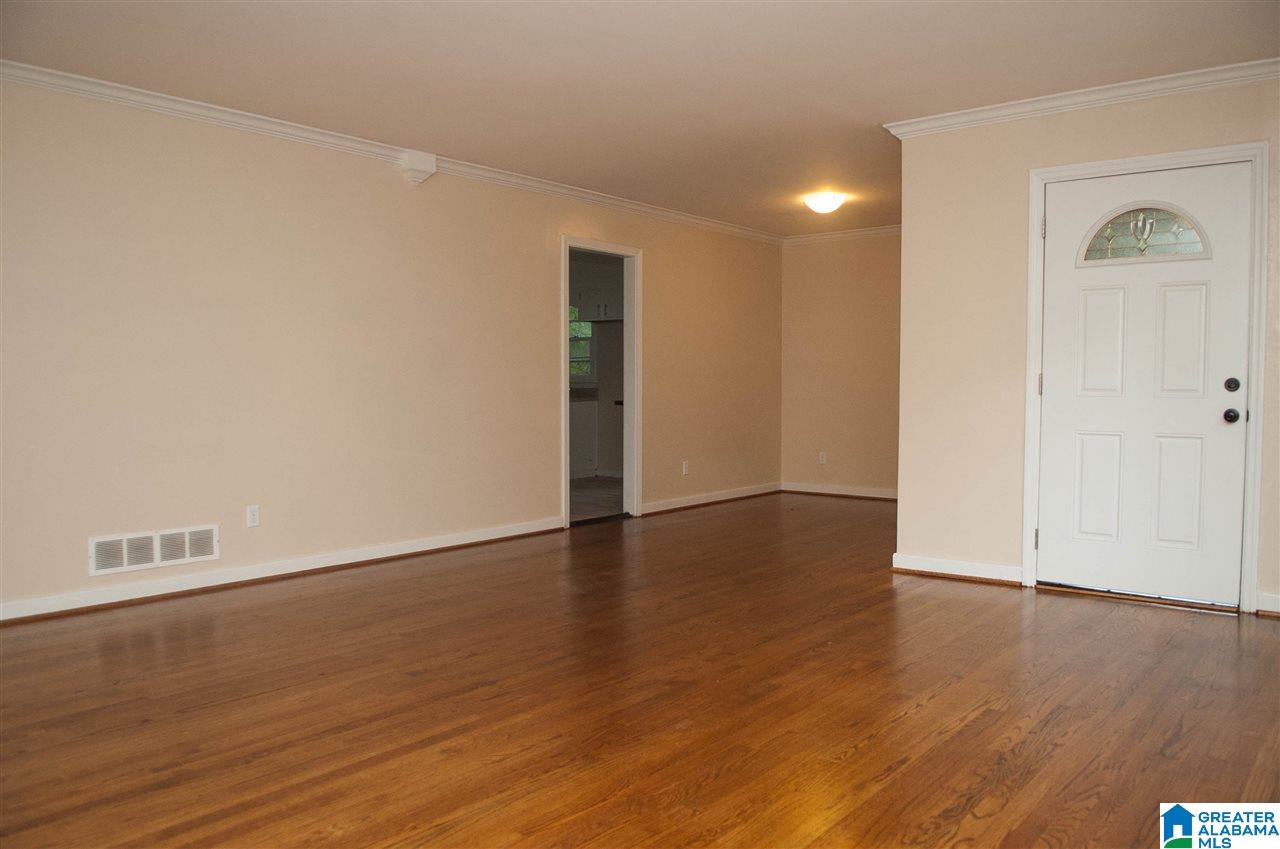 437 Ridgewood Avenue Fairfield, AL 35064 - Photo 5 of 13