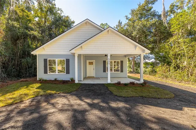 $325,000 | 505 Madison Street, Darien, GA 31305