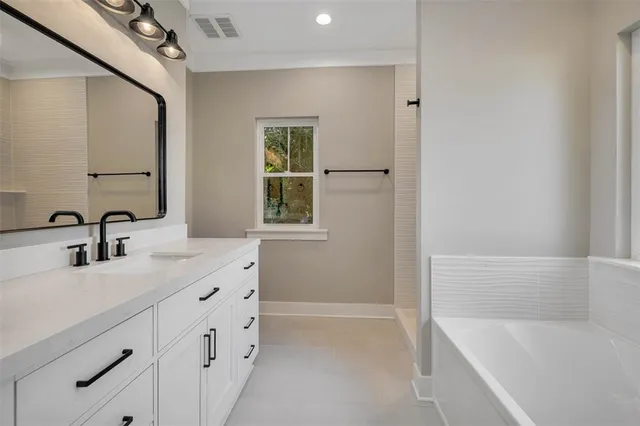 $325,000 | 505 Madison Street, Darien, GA 31305