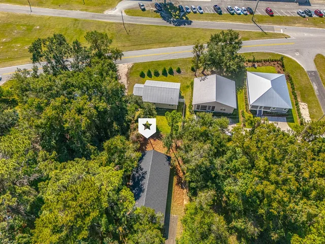 $325,000 | 505 Madison Street, Darien, GA 31305