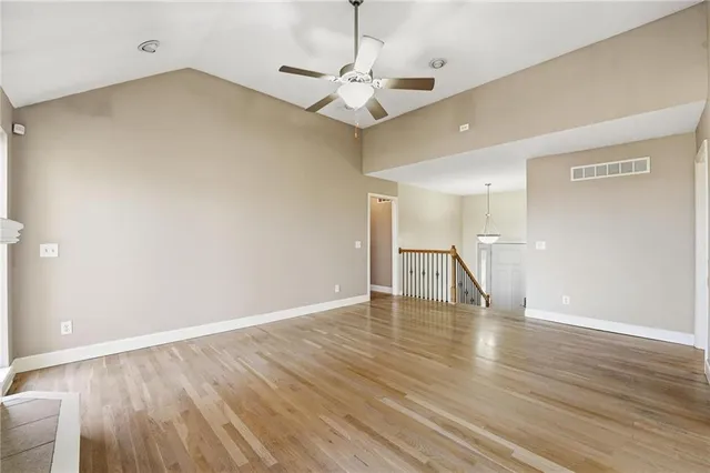 $365,000 | 1200 West 10th Avenue, Kearney, MO 64060