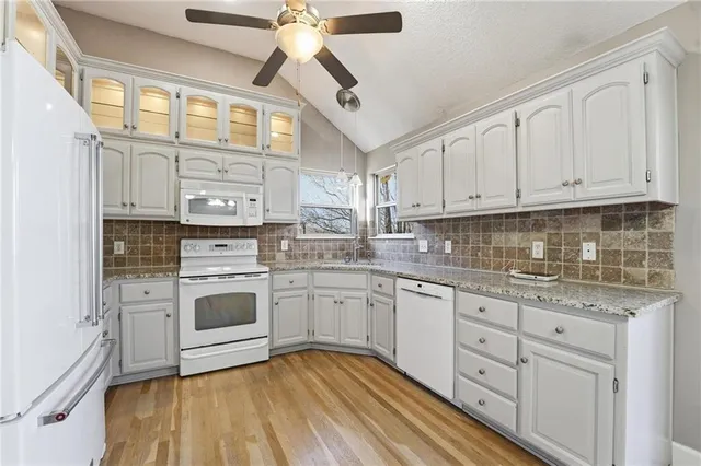 $365,000 | 1200 West 10th Avenue, Kearney, MO 64060