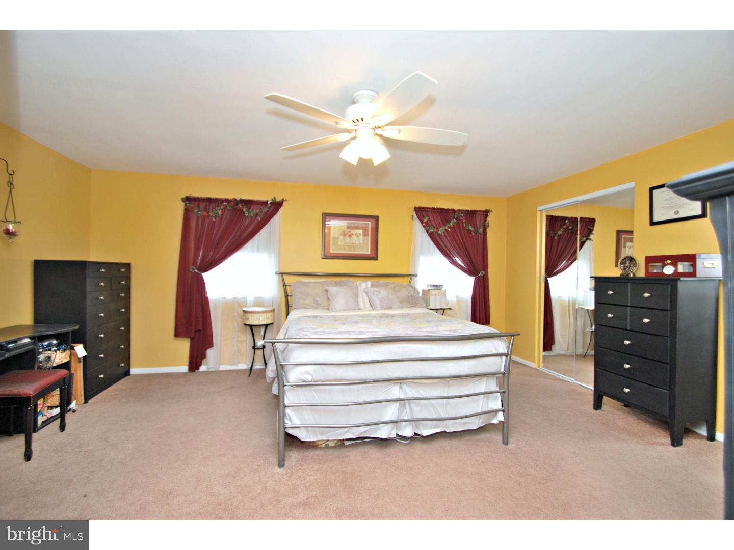 12456 Balston Road Philadelphia, PA 19154 - Photo 17 of 25 Bedroom - Main