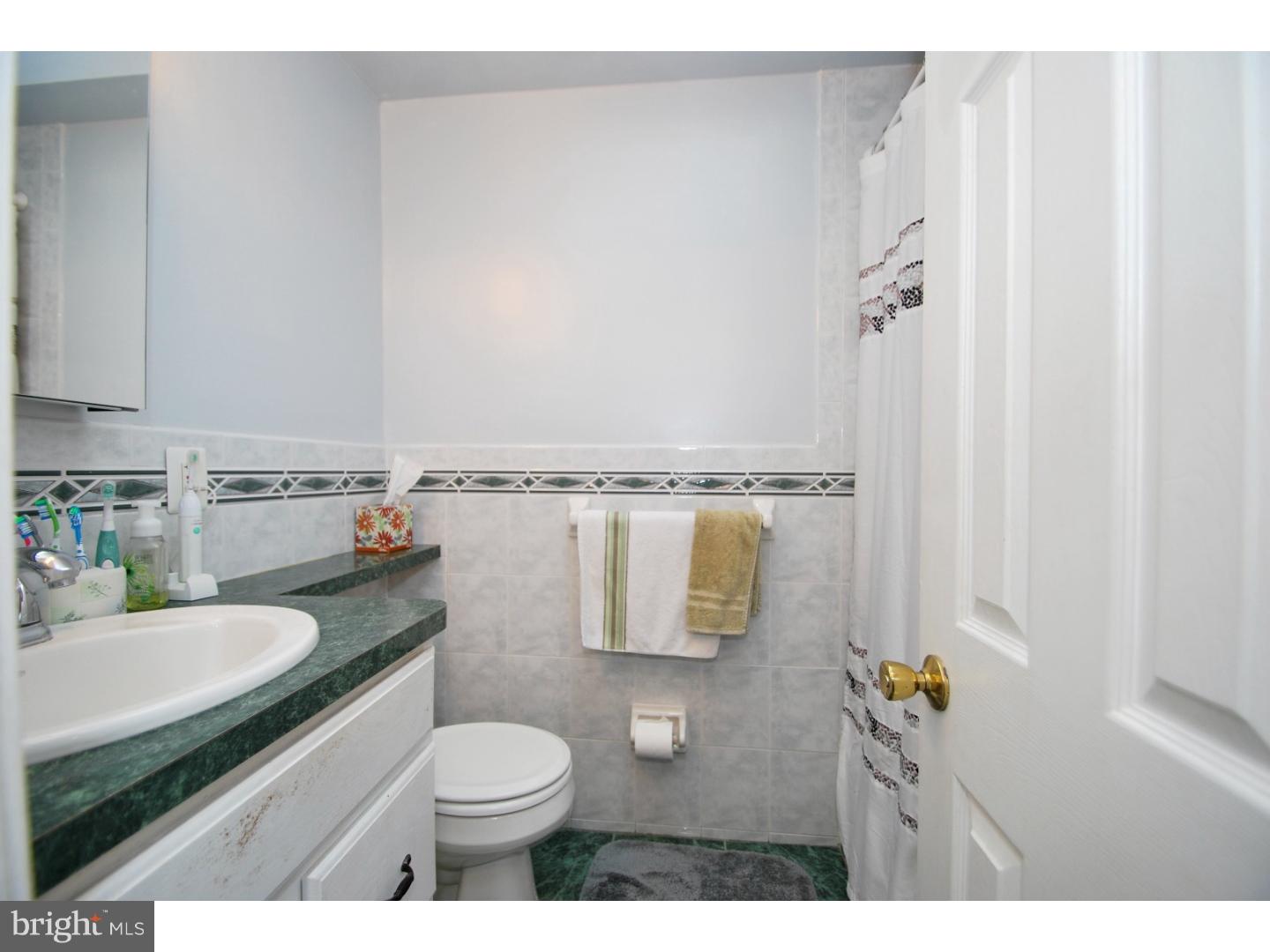 12456 Balston Road Philadelphia, PA 19154 - Photo 22 of 25 Bathroom
