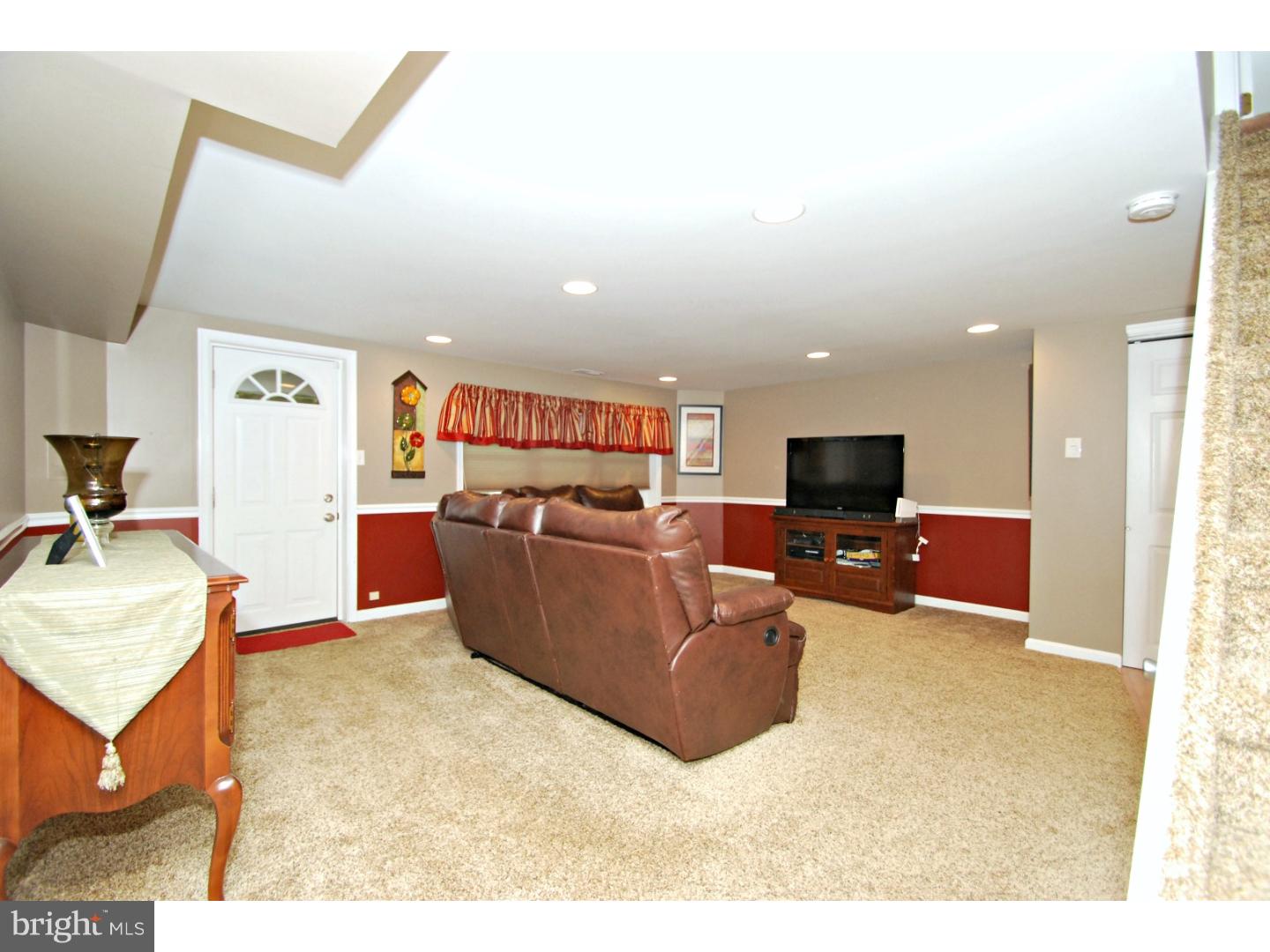 12456 Balston Road Philadelphia, PA 19154 - Photo 10 of 25 Basement - Finished