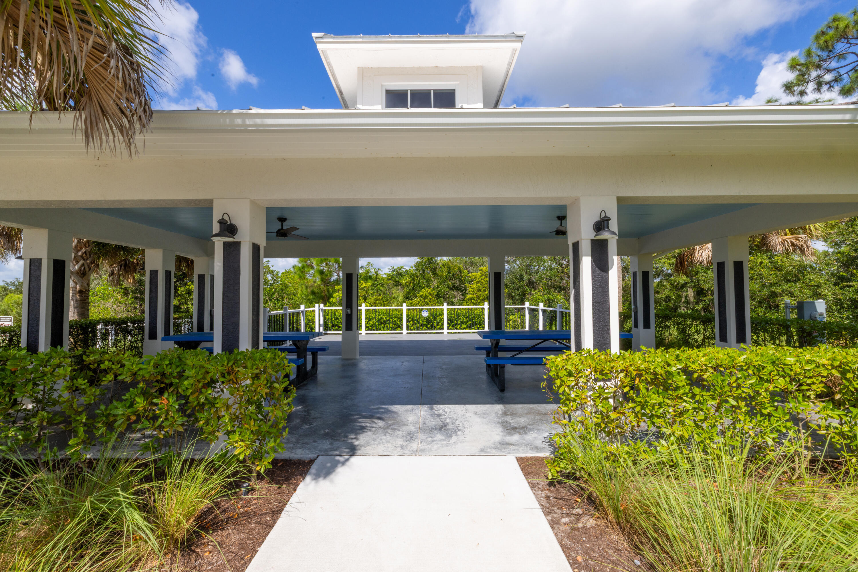 4802 Southwest Millbrook Lane Stuart, FL 34997 - Photo 61 of 61 Community pavilion