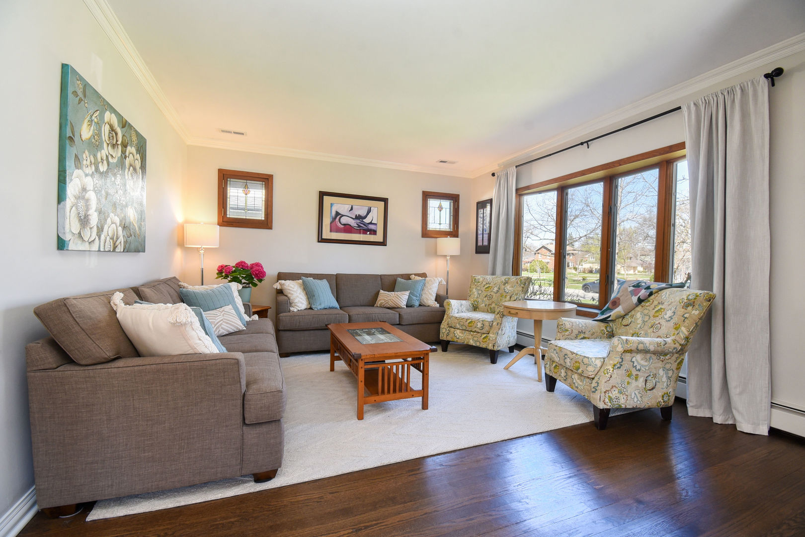 349 Blackhawk Road Riverside, IL 60546 - Photo 5 of 35