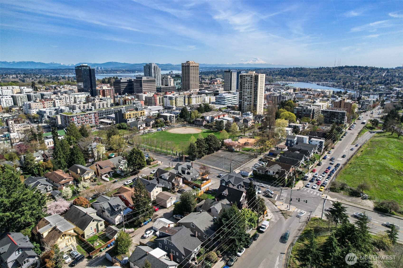 5016 7th Avenue Northeast Seattle, WA 98105 - Photo 5 of 36 a view of a city