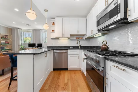$965,000 | 668 Massachusetts Avenue, Unit G, Boston, MA 02118