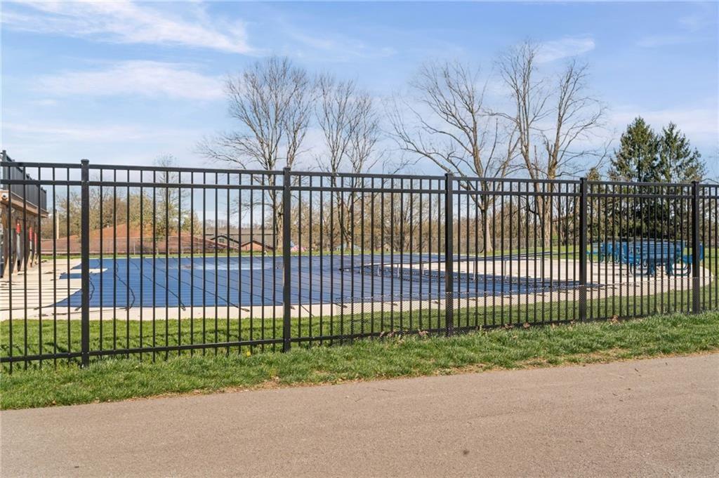 323 Ridge Point Circle, Unit 24 Bridgeville, PA 15017 - Photo 9 of 26 Gallery Image 9