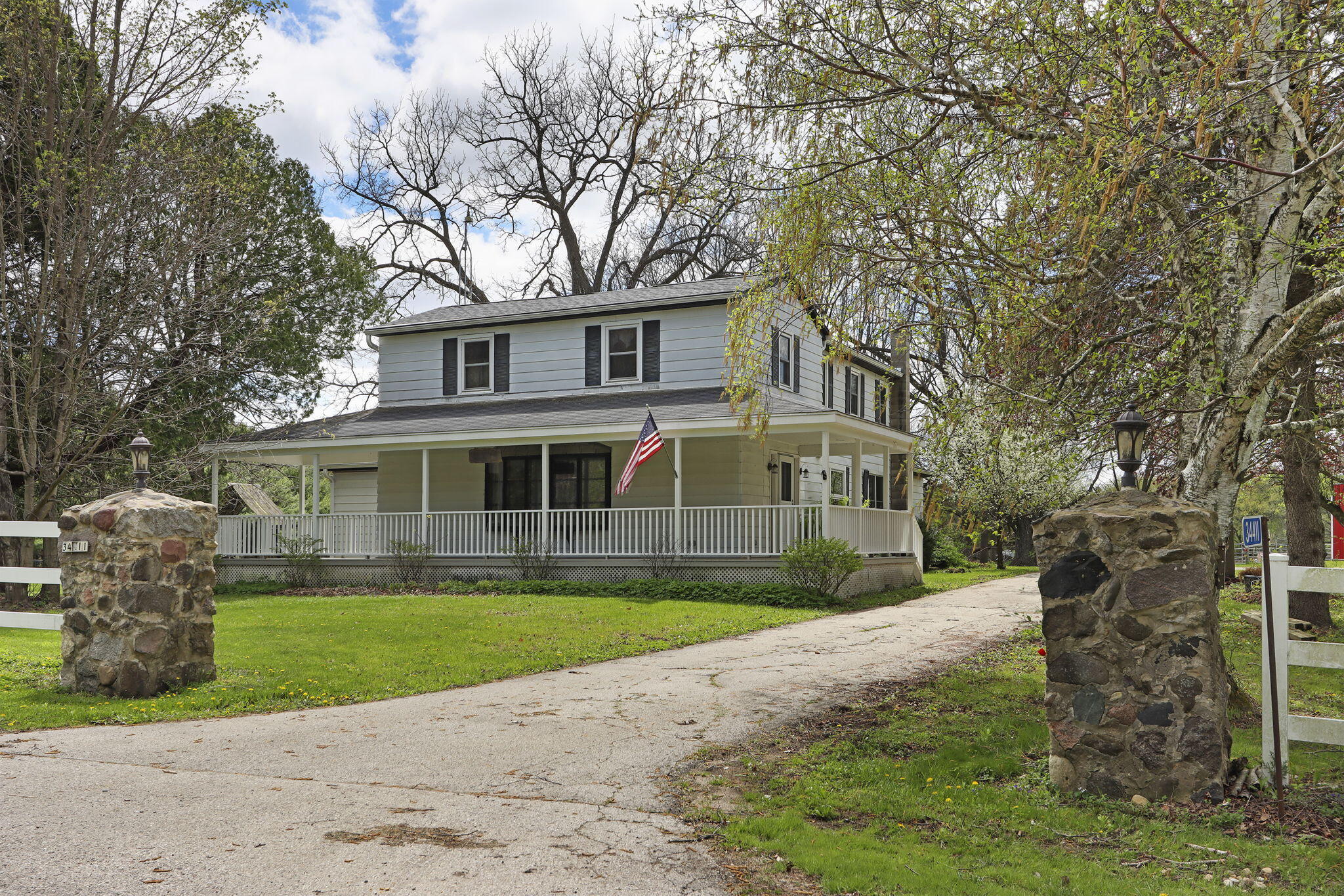 34411 Washington Avenue Rochester, WI 53105 - Photo 2 of 43 2-web-or-mls-34411 Washington Ave, Burli