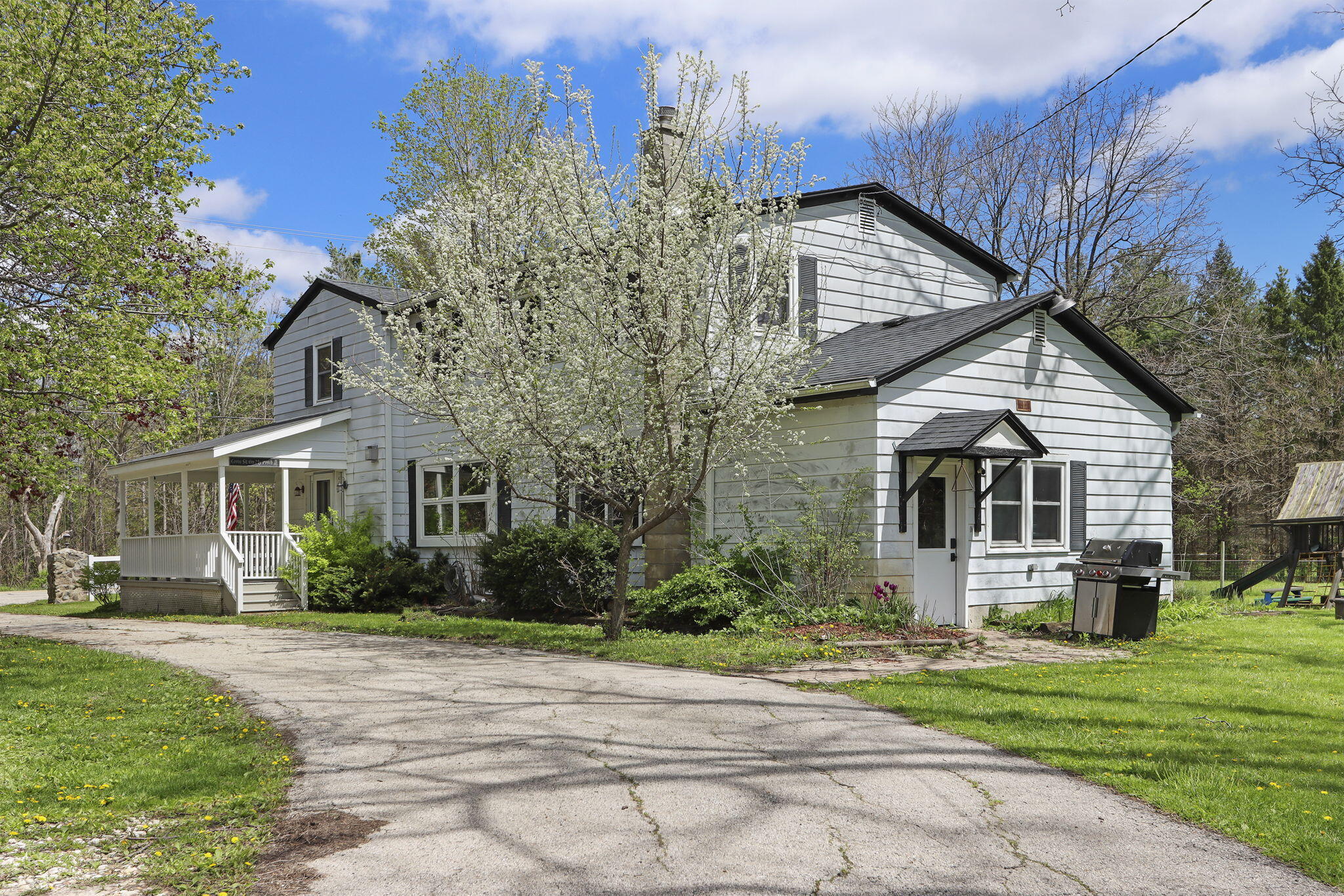 34411 Washington Avenue Rochester, WI 53105 - Photo 3 of 43 35-web-or-mls-34411 Washington Ave, Burl