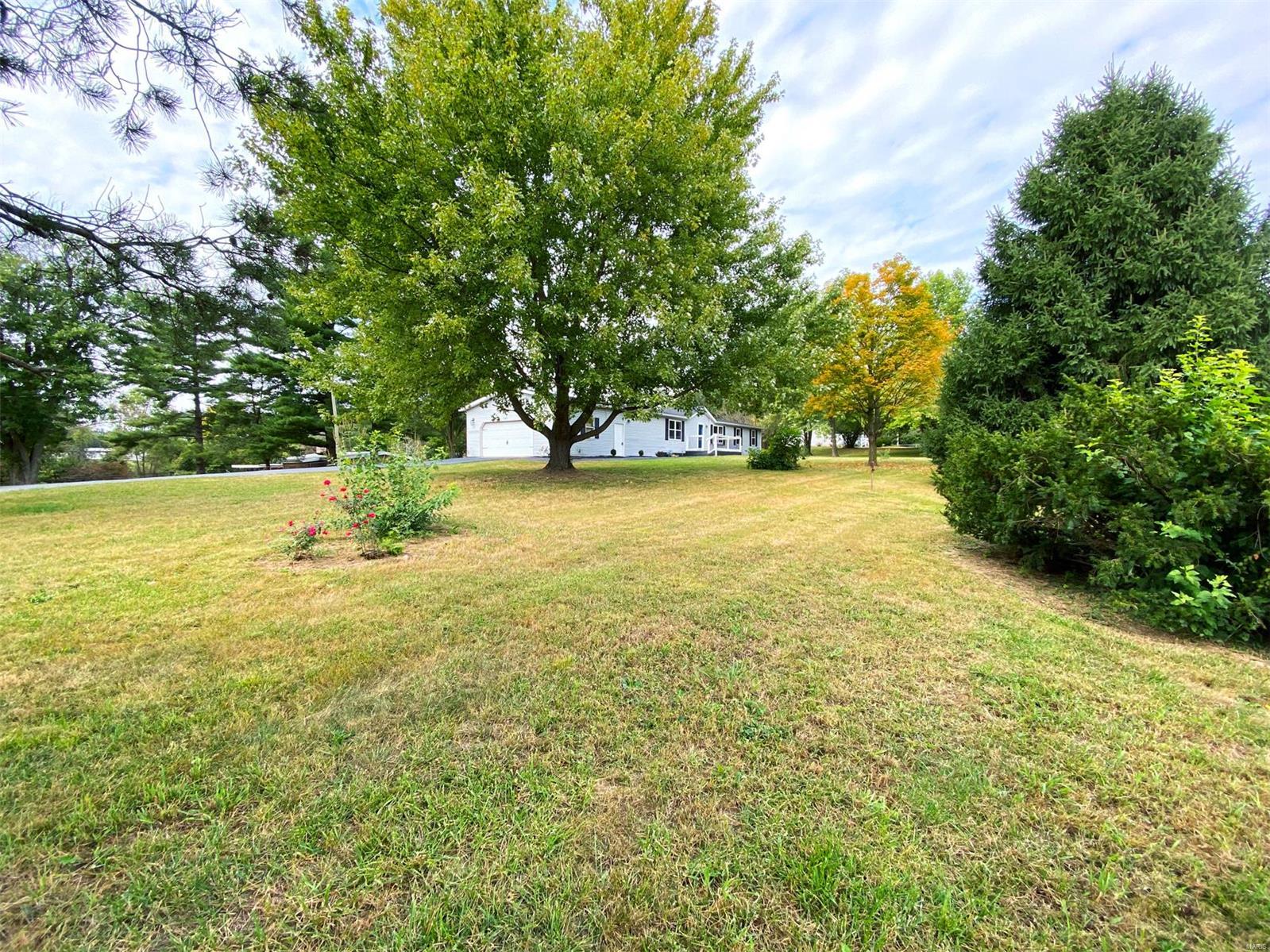 7305 Bethalto Road Bethalto, IL 62010 - Photo 2 of 39
