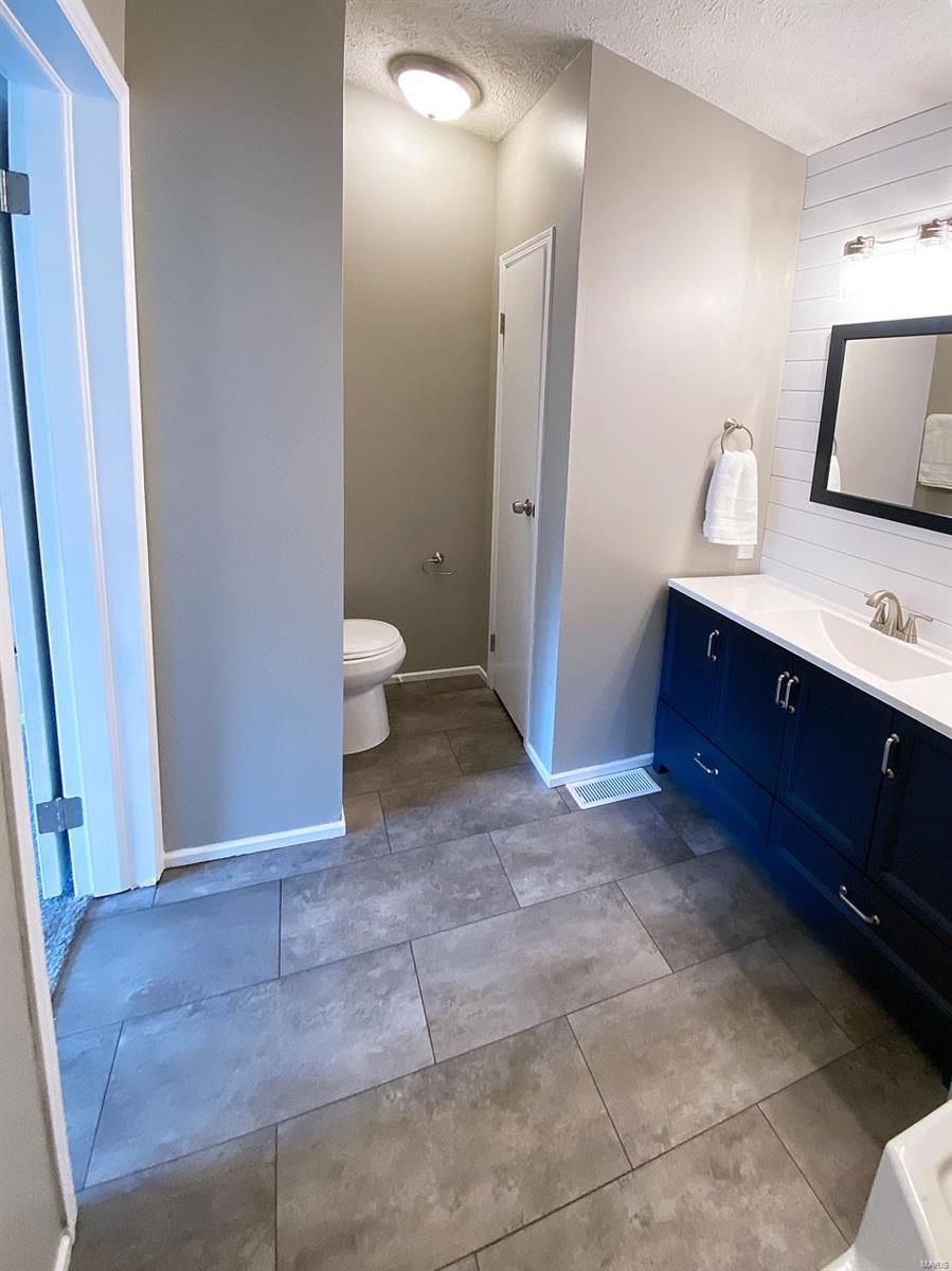 7305 Bethalto Road Bethalto, IL 62010 - Photo 21 of 39