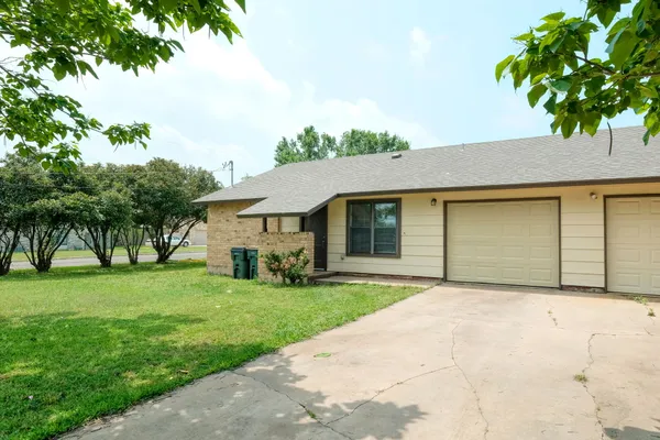 $1,395 | 2900 Mesquite Lane, Unit A, Georgetown, TX 78628