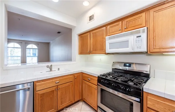 $3,600 | 703 Terra Bella, Irvine, CA 92602