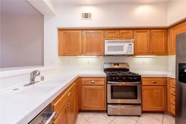 $3,600 | 703 Terra Bella, Irvine, CA 92602