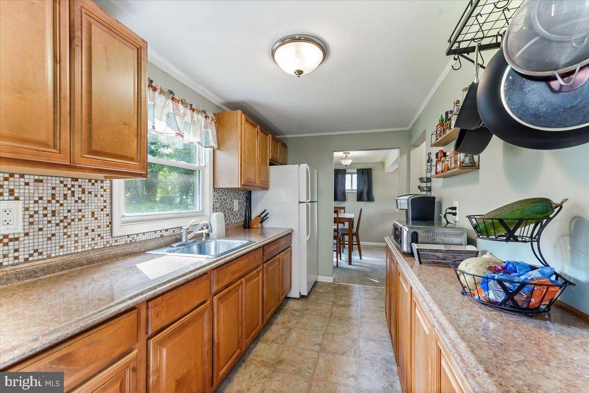 317 West Chelton Road Brookhaven, PA 19015 - Photo 9 of 19 Gallery Image 9