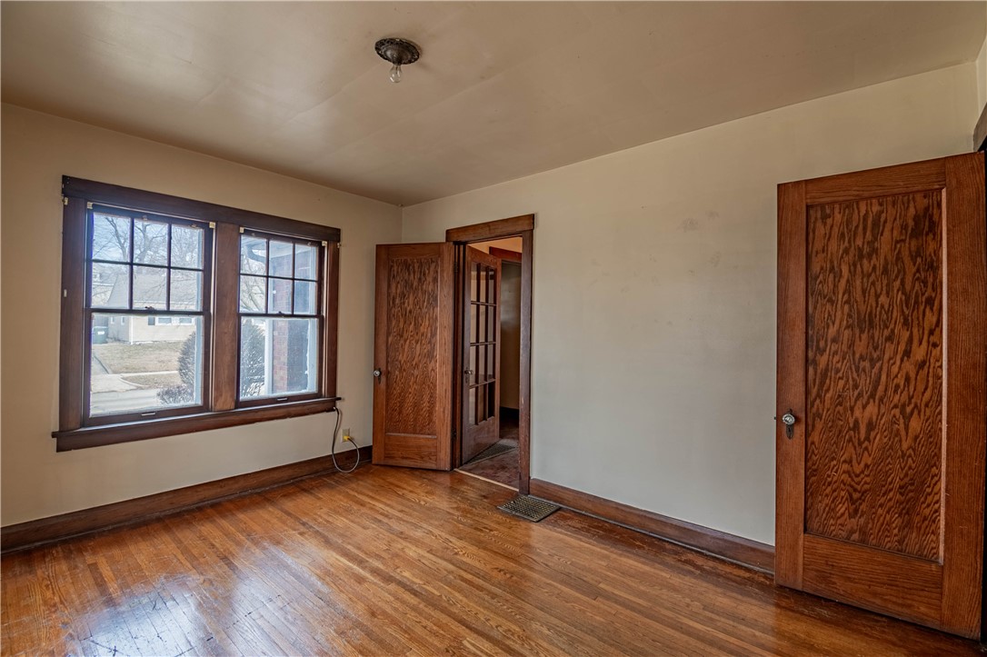 841 West Wood Street Decatur, IL 62522 - Photo 13 of 26 Main floor 1st bedroom