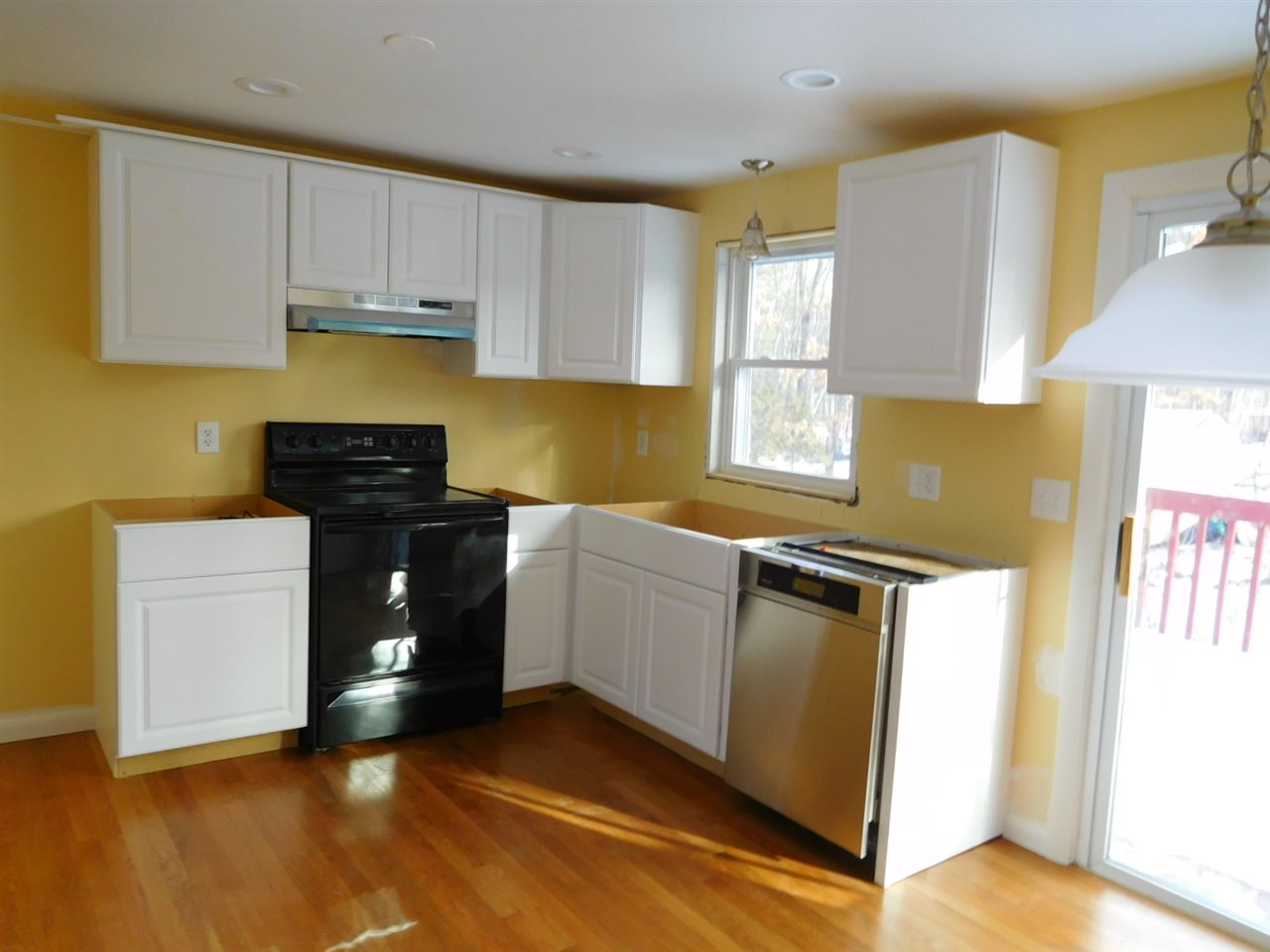34 R Derryfield Road, Unit 20 Derry, NH 03038 - Photo 2 of 14