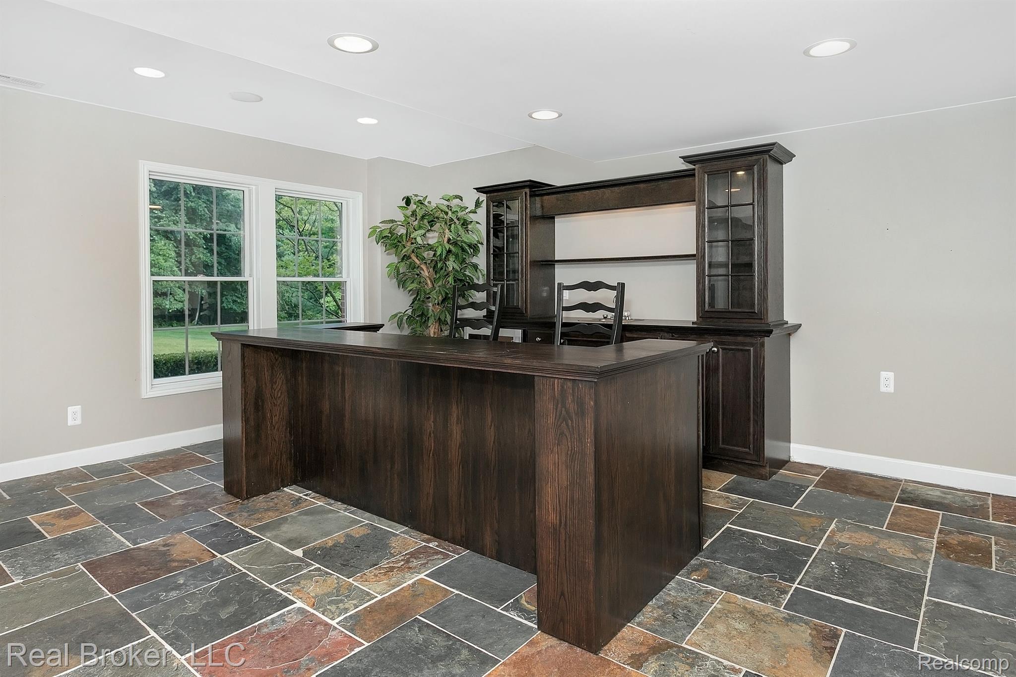 2318 Andover Boulevard Rochester, MI 48306 - Photo 49 of 74 Gallery Image 49