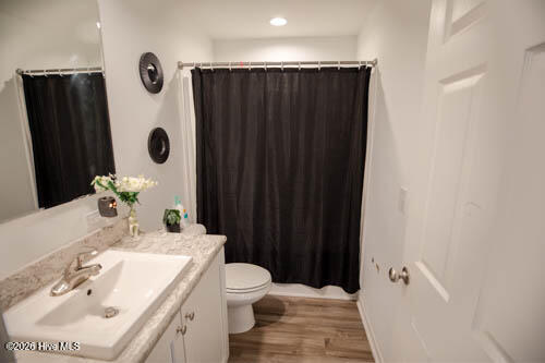 800 Wildwood Circle Hampstead, NC 28443 - Photo 16 of 34 MainBathroom