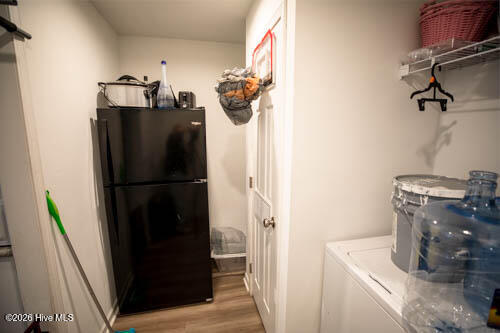 800 Wildwood Circle Hampstead, NC 28443 - Photo 23 of 34 Mudroom2