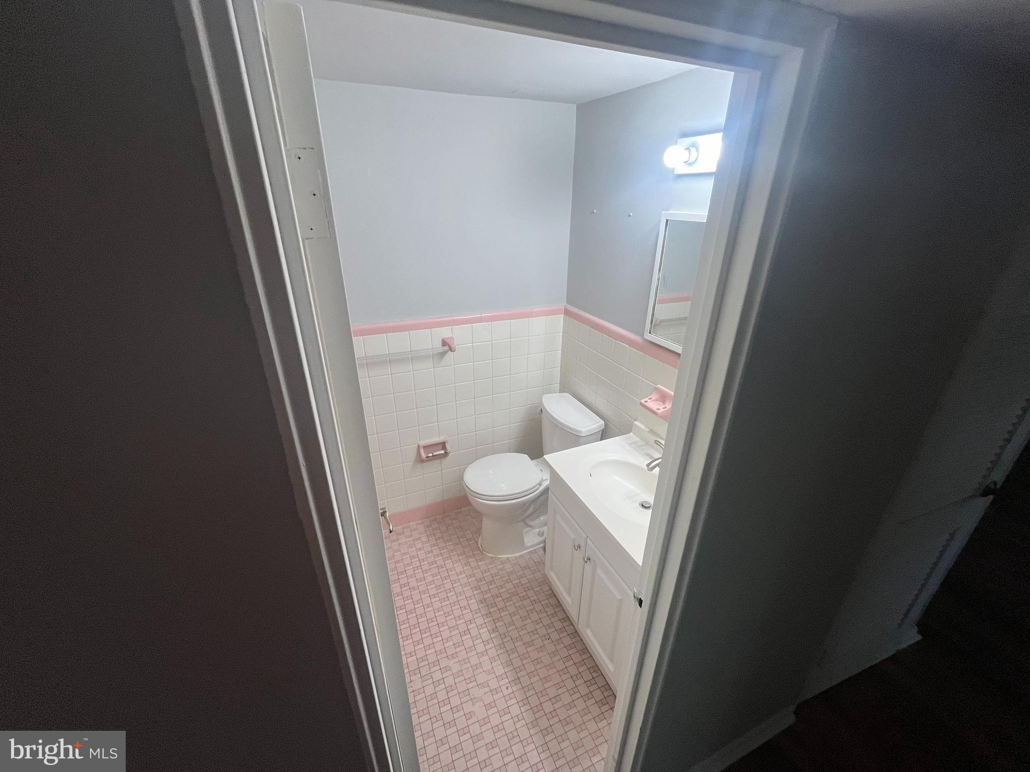 7837 Dungan Road, Unit B Philadelphia, PA 19111 - Photo 8 of 10