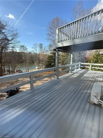 $949,000 | 231 West Shr Drive, Wilkesboro, NC 28697