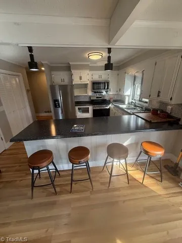 $949,000 | 231 West Shr Drive, Wilkesboro, NC 28697