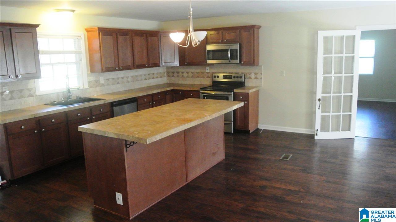 2624 1st Place Northwest Birmingham, AL 35215 - Photo 6 of 42