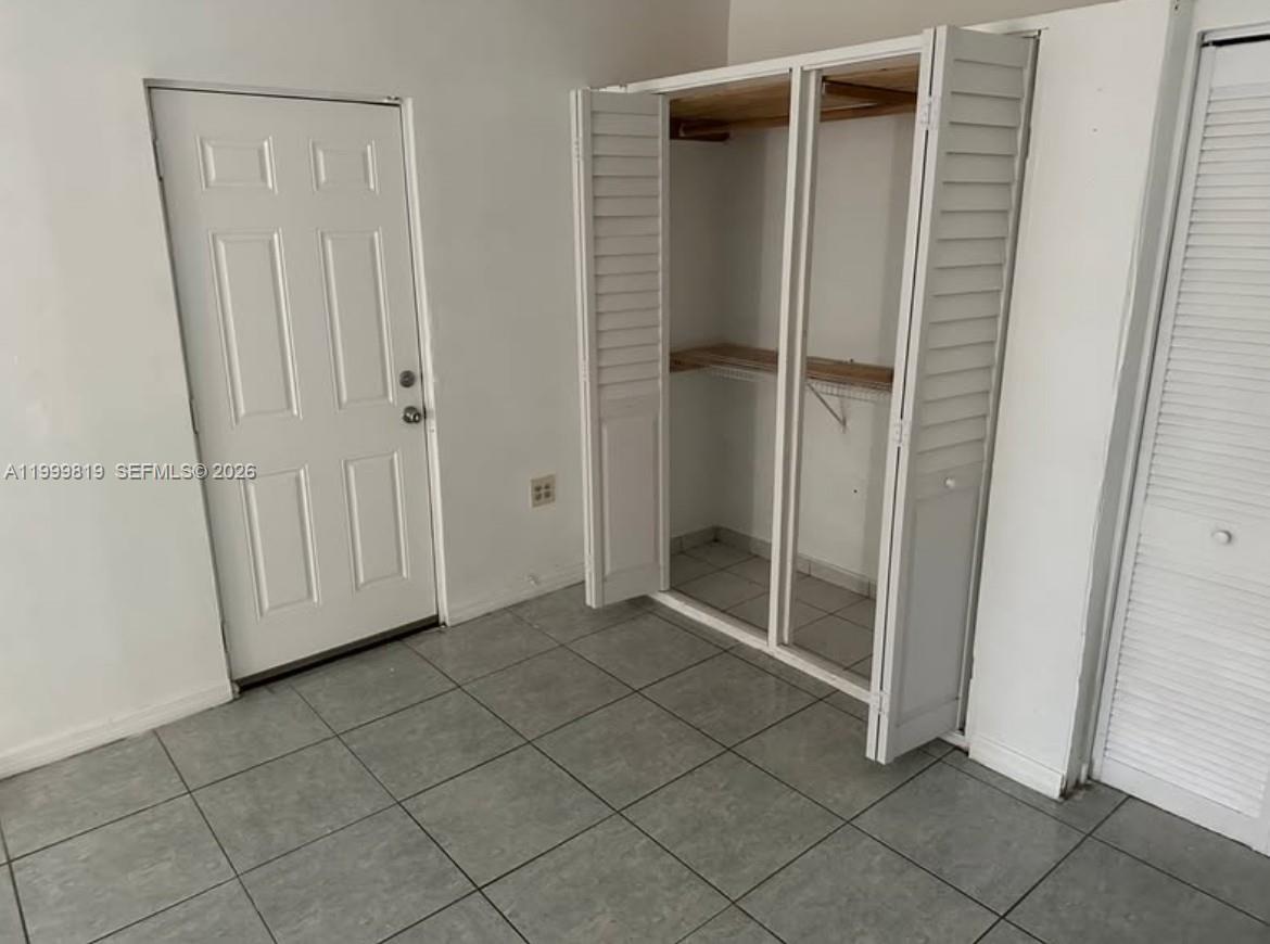 9021 Southwest 30th Terrace Miami, FL 33165 - Photo 10 of 18