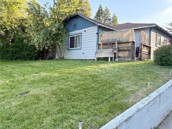 $169,000 | 216 College Avenue, Weed, CA 96094