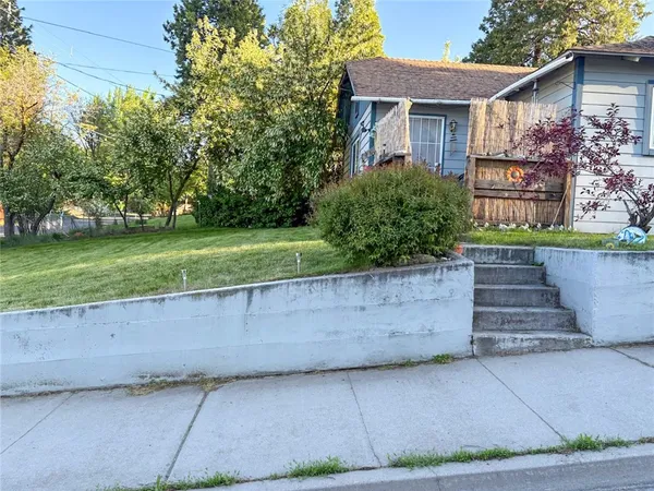 $169,000 | 216 College Avenue, Weed, CA 96094