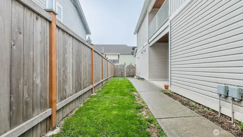 $1,049,500 | 1100 East Illinois Street, Bellingham, WA 98226