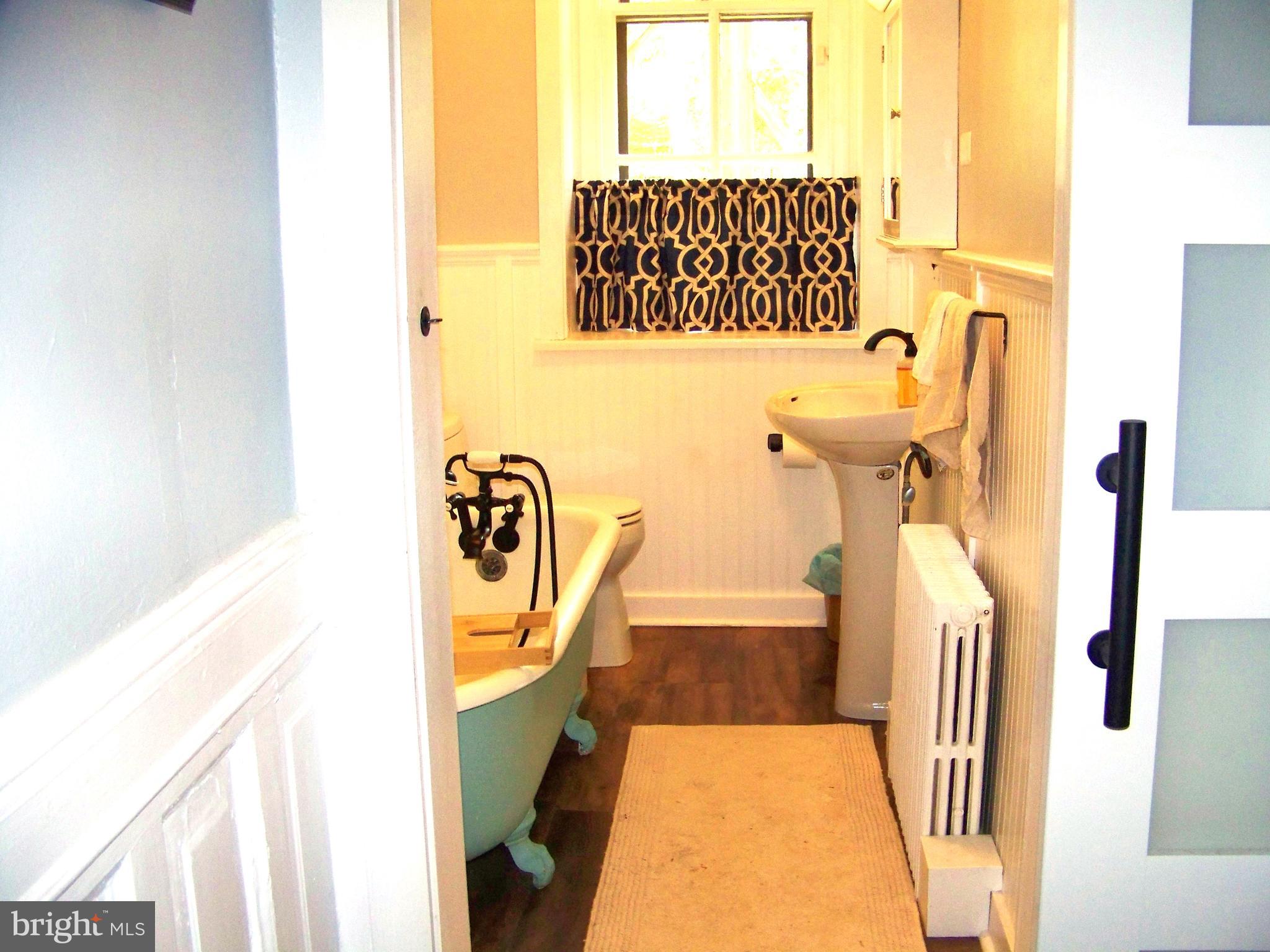 335 Bent Road Wyncote, PA 19095 - Photo 13 of 45 a view of entryway